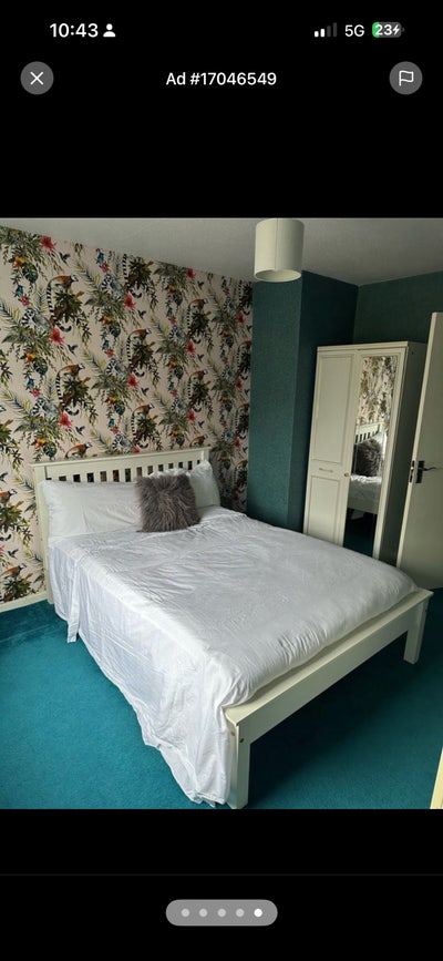 Double bedroom available  Main Photo