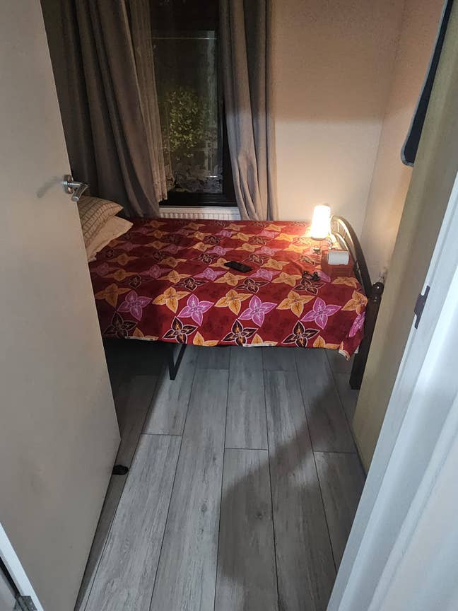 Double Room to Let – Lichfield Road, London E6 3LG Main Photo