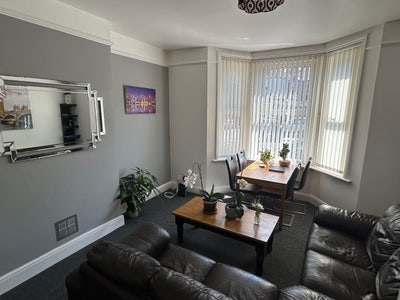 Town centre smart single room in GOOD HOUSE Main Photo