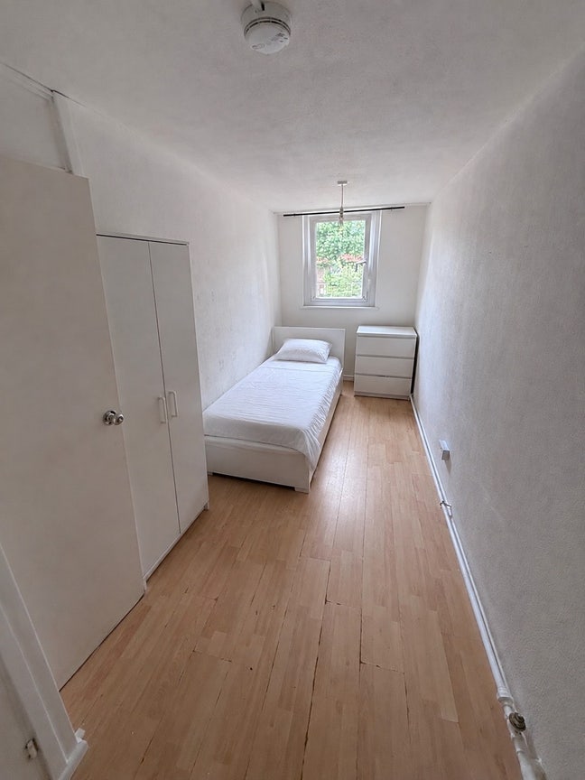 5 Bright Rooms– Near Surrey Quays & Canada Water Main Photo