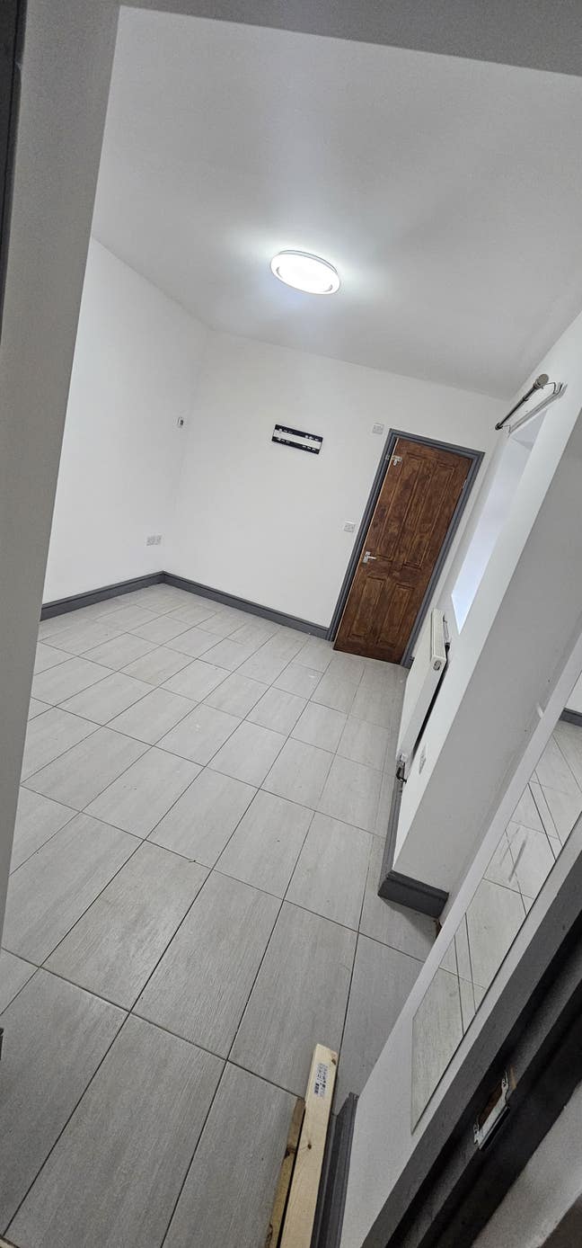Shared room in house ,washroom attach Main Photo