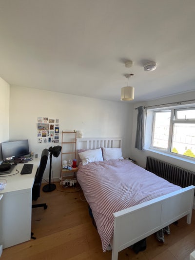 Sunny, Spacious Couples Room in Bethnal Green Main Photo