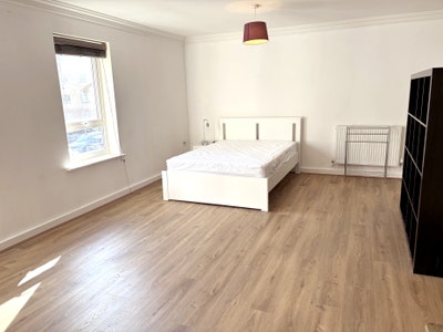 Very Spacious double room with balcony terrace Main Photo