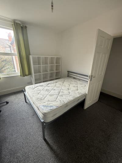 Double room available for rent - Narborough road  Main Photo