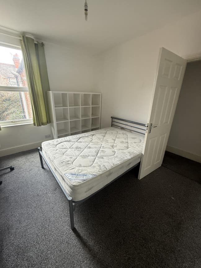 Double room available for rent - Narborough road  Main Photo