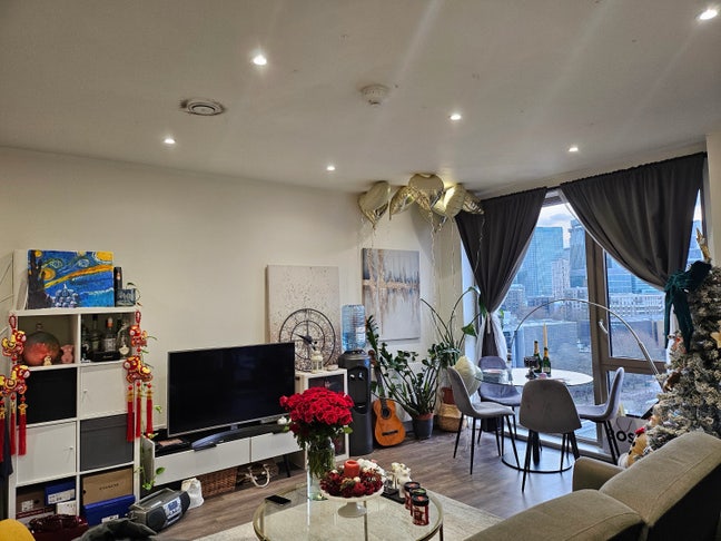 9th floor ensuit | Canary Wharf | Gym & Bills incl Main Photo