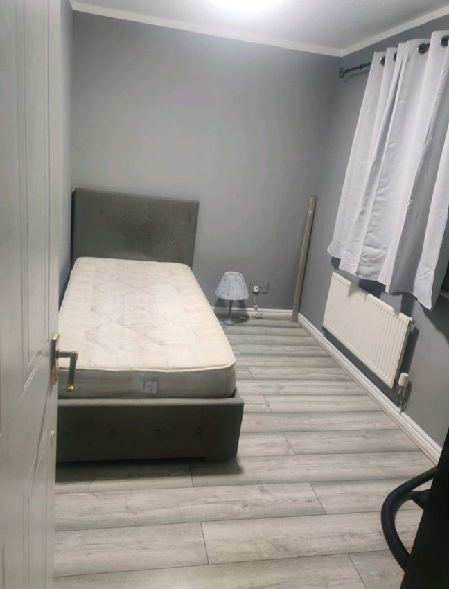 Single Room. Main Photo