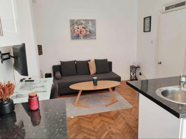 One bedroom apartment in Queensway London  Main Photo
