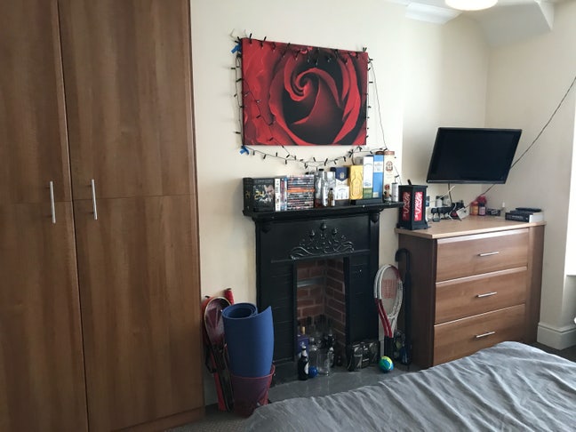 Professional House Share  Main Photo