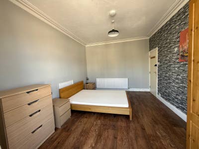 Substantial Shared property in Weston-Super-Mare Main Photo