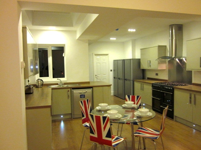 Looking for replacement tenant (Selly Oak) Main Photo
