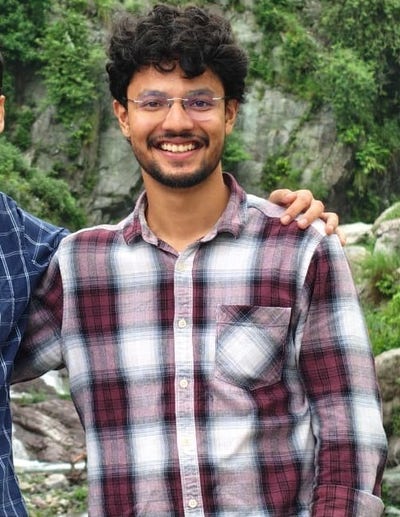 I am a male PhD student aged 25. I am looking... Main Photo