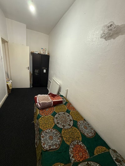 Room Available  Main Photo