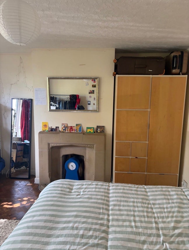 Double bedroom in redland  Main Photo