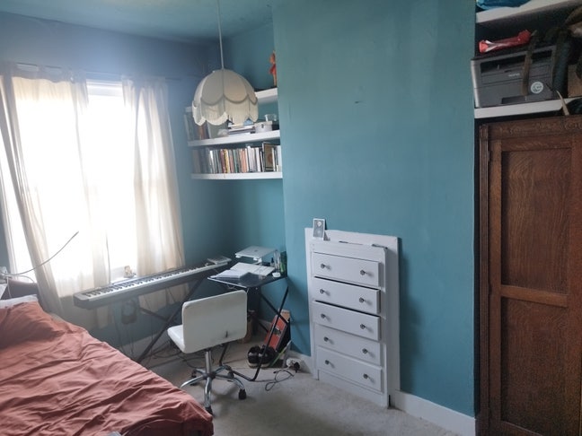 Generous single room with beautiful backwater view Main Photo