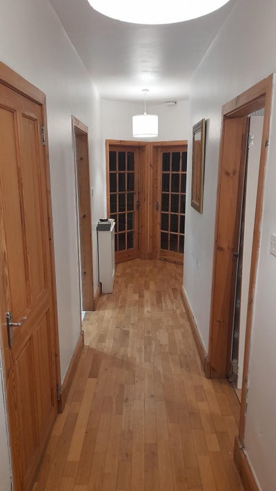 One room for rent Main Photo