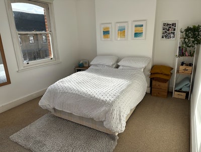 Double room in friendly Fulham home Main Photo