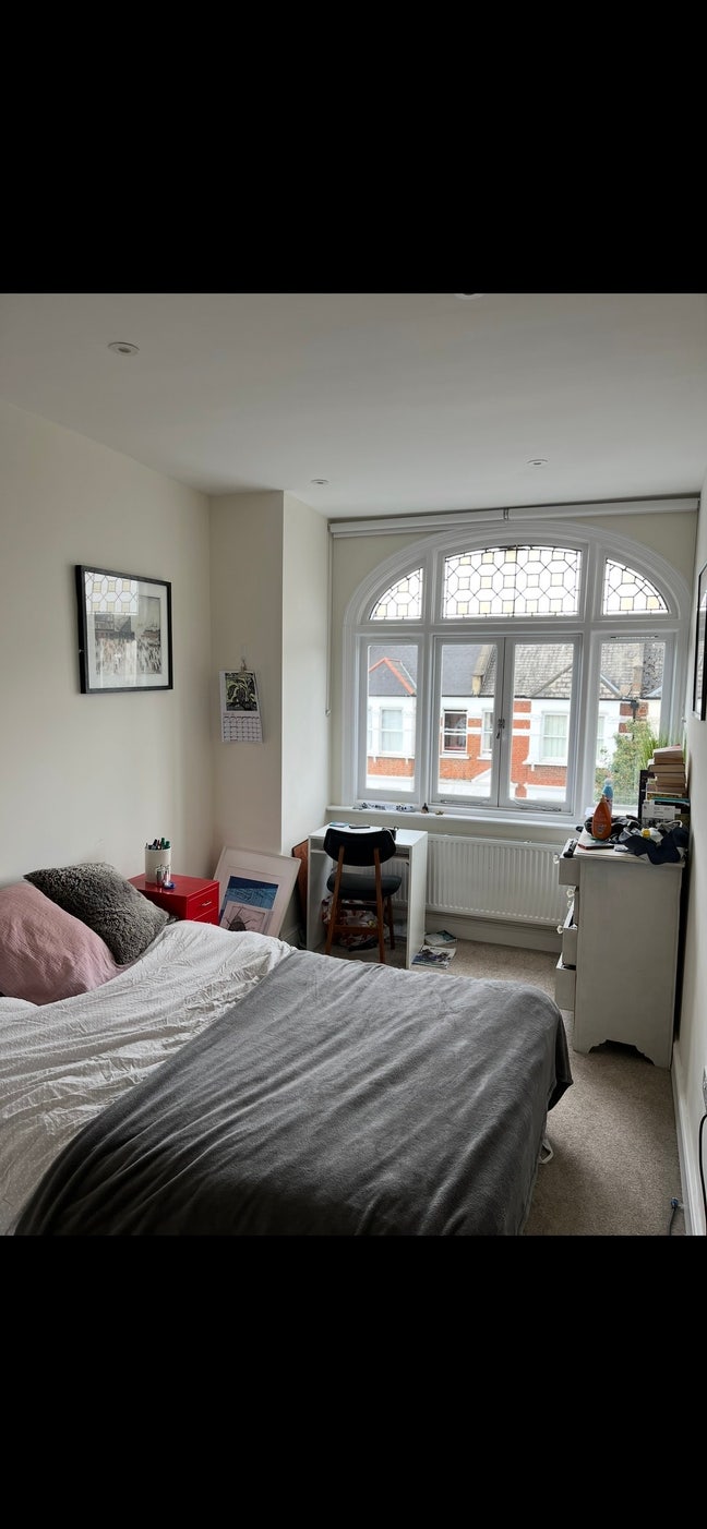 Great double room available in Shepherds Bush Main Photo