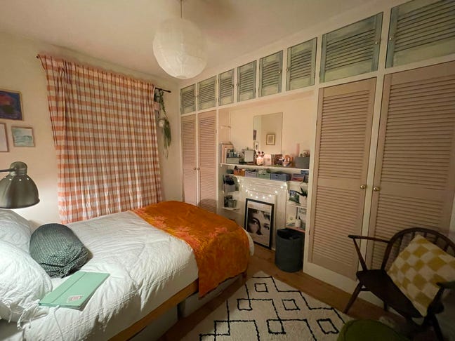 Bright Double Room Available in a Friendly House i Main Photo