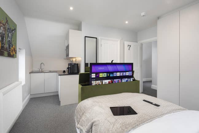 Brand New Studios Available Now 🚀🗝️ Main Photo