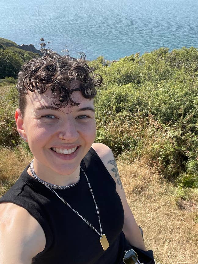 Author looking for queer household Main Photo