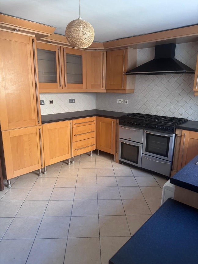 2 Bedroom Ground floor Flat Main Photo