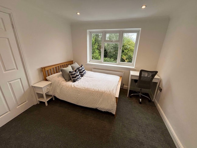 Room available in house share Main Photo