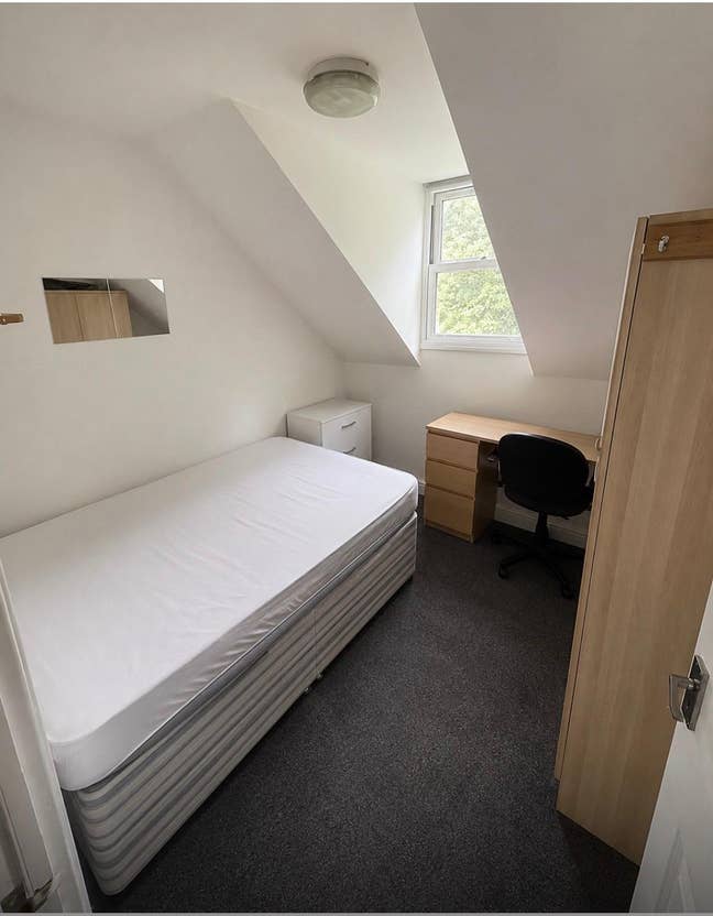 Double room in shared flat close to central Durham Main Photo