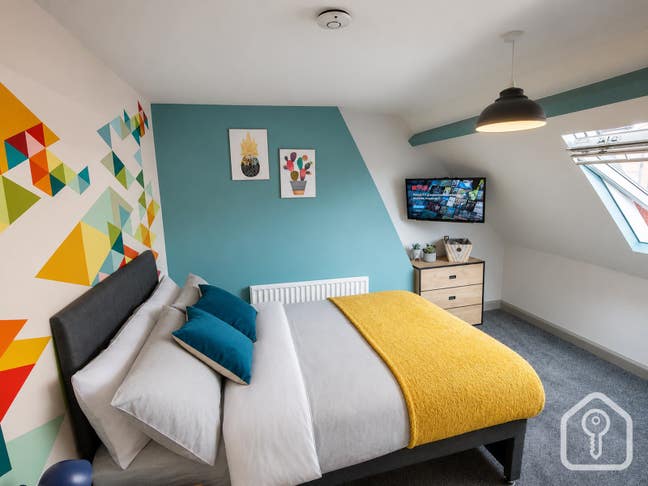 Double room in fantastic Selby location! Main Photo