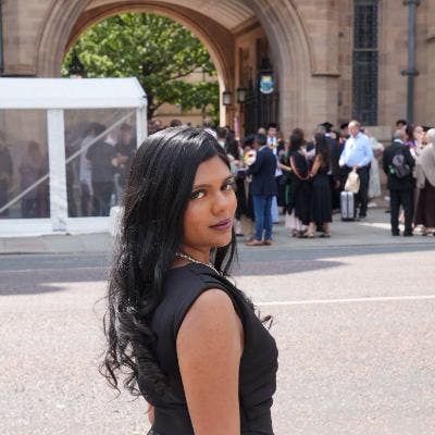 Professional Female seeks a double room Main Photo