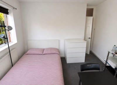 Double room in Clapham Common - September 1 Main Photo