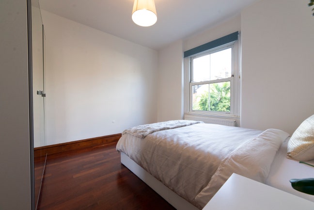 Double room / 5 mins to West Ealing station Main Photo