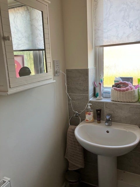 2 double rooms for rent (owner has 2 dogs) Main Photo