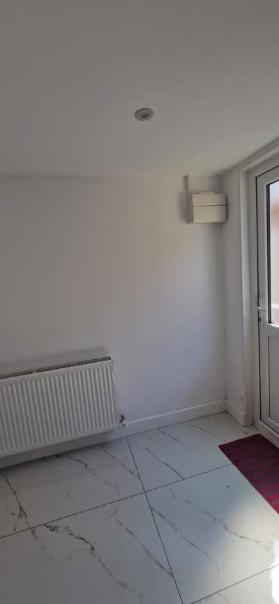 Room available in HA4 Main Photo