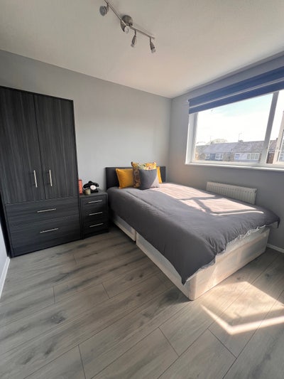 Lovely Double Room, &pound;695 per Month Including Bills Main Photo