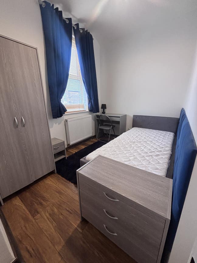 Renovated double room  for  a  female  Main Photo