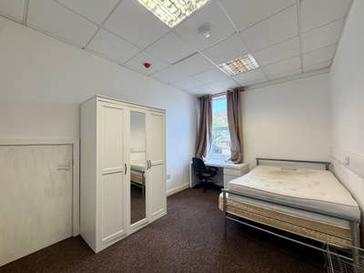 Great Location! Available Now! Main Photo
