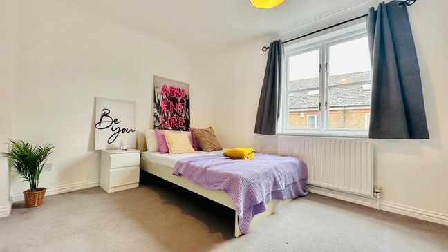 🔥  E1 Room - Big Location, Brilliant Deal! 🔥 Main Photo