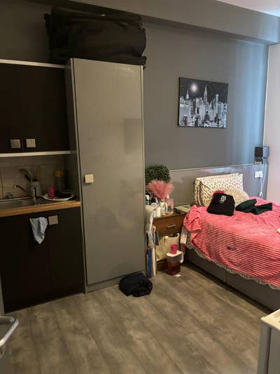 En-suite room Main Photo