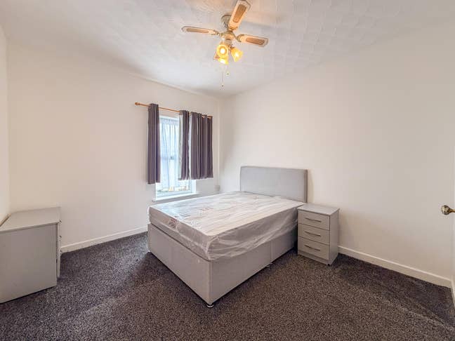 🏡 Luxury En-Suite Double Room | West Town, PE3 Main Photo