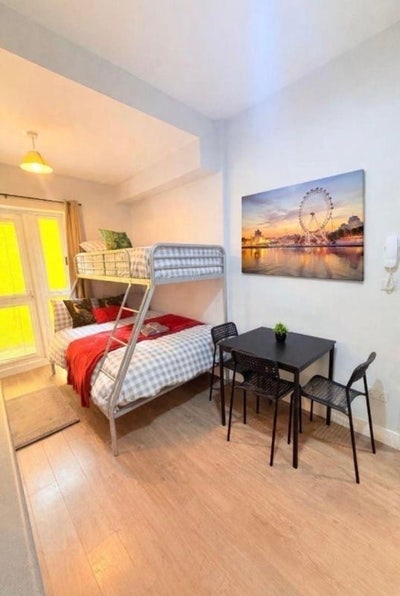 🛏️ Studio Flat to Let in 📍 Islington Main Photo