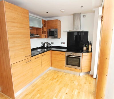 Spacious 2-Bed, 2-Bath Dock View Apartment Main Photo