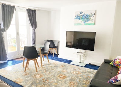 BRIGHTON Beach Apartment️ 🏖️ Includes Council Tax Main Photo