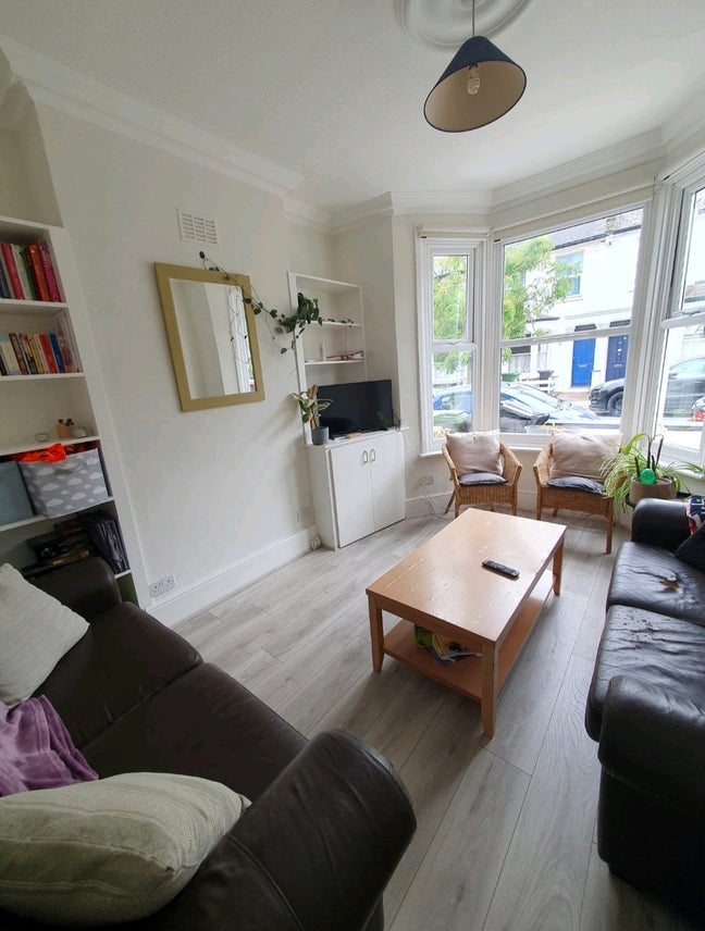 2 double bedrooms available in Hammersmith  Main Photo