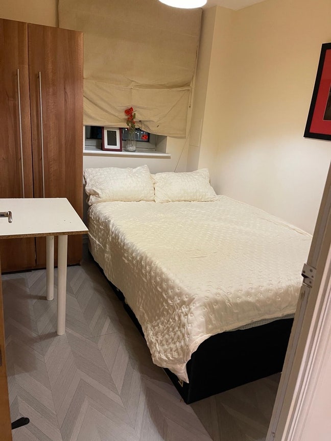 ** Brand New Rooms in East London **** Main Photo
