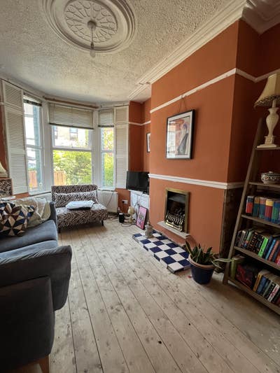 Double room  in l6 next to newsha park 🍃  Main Photo
