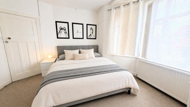 ✨Spacious King Size Room – Near Wilmslow Rd Main Photo