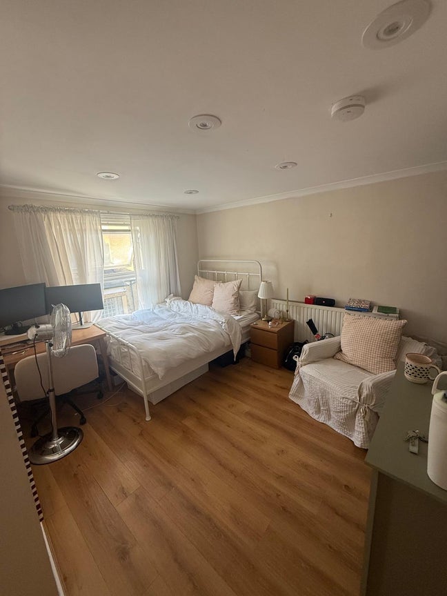 Double Room to Rent in Notting Hill Main Photo