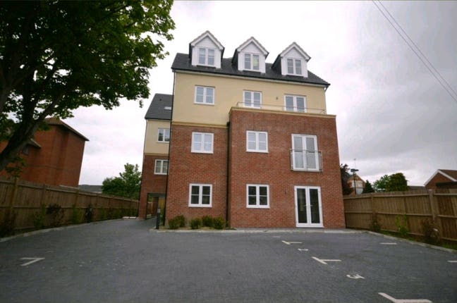 2 Bed 2 Bqthroom Penthouse Flat Main Photo