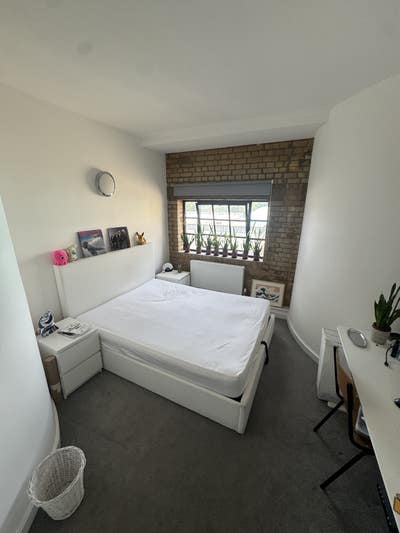 Double room available in Dalston Junction Main Photo